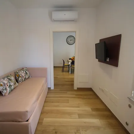 Apartament Via Nazionale By Interhome
